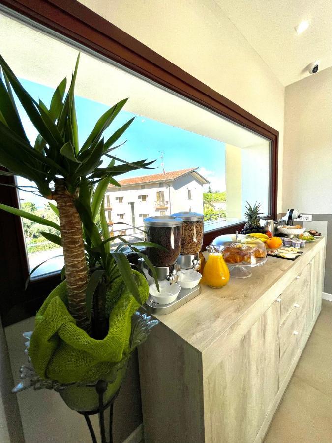 Villa Elena Ντεζεντσάνο ντελ Γκάρντα Εξωτερικό φωτογραφία
