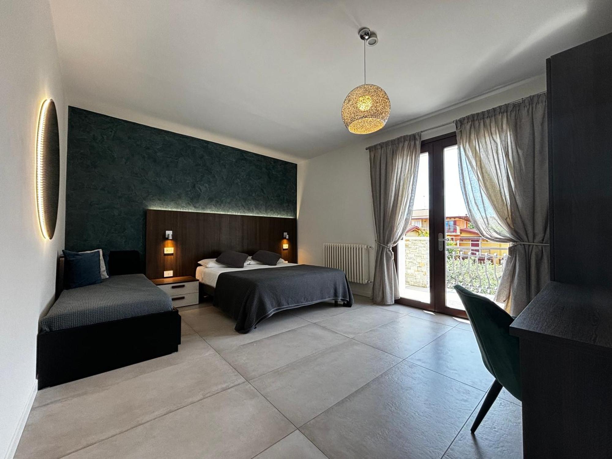 Villa Elena Ντεζεντσάνο ντελ Γκάρντα Εξωτερικό φωτογραφία