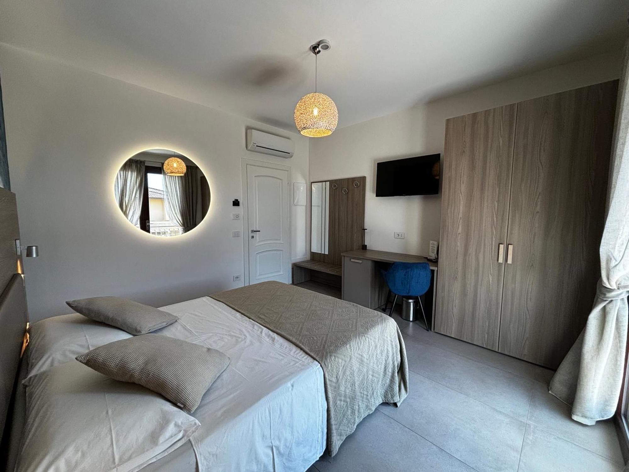 Villa Elena Ντεζεντσάνο ντελ Γκάρντα Εξωτερικό φωτογραφία